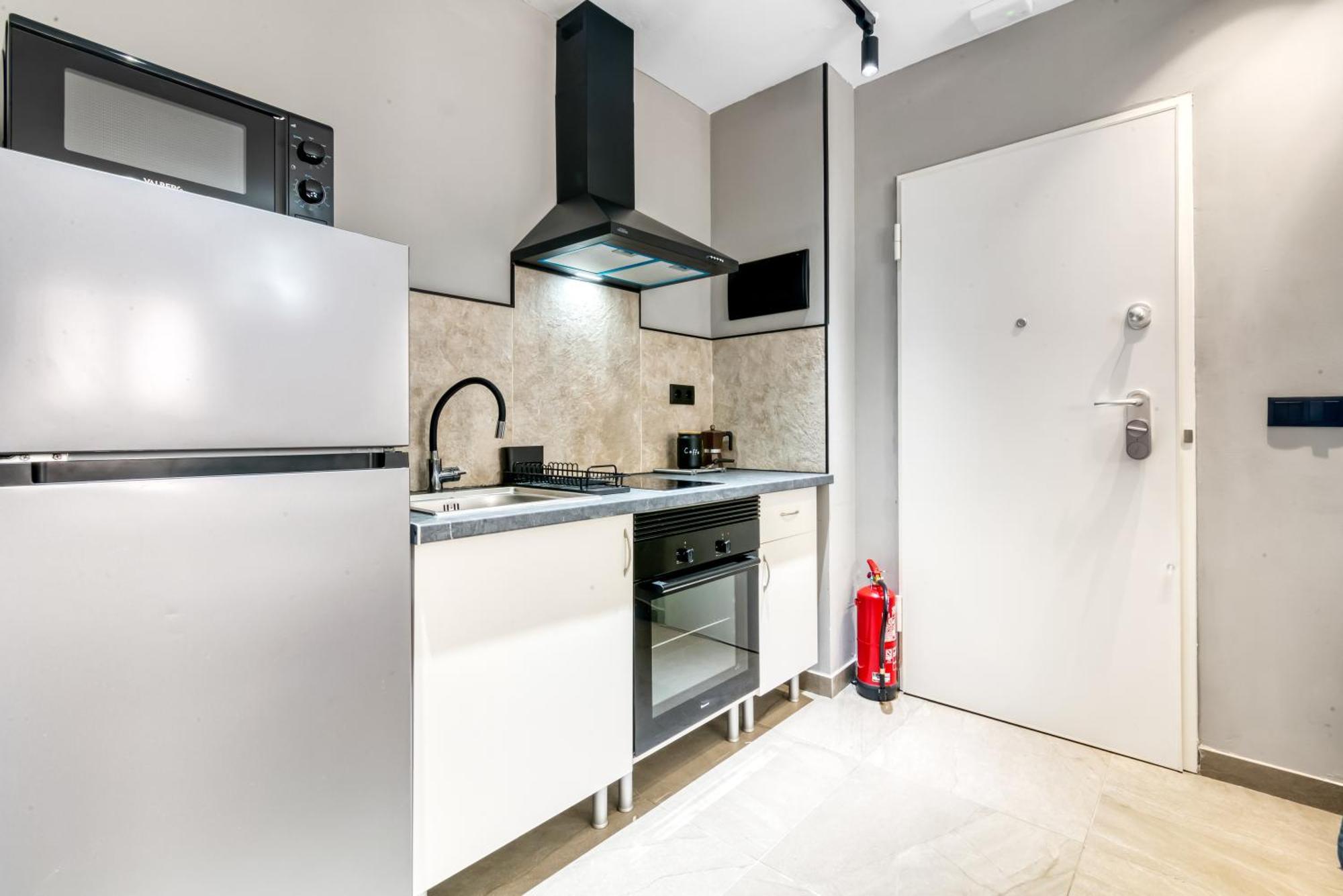 City Scape Suites Valencia Exterior photo